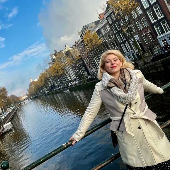 Meet your Posher, Hannah - Picture 4 of 4